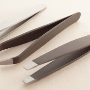 Tweezers Set Specially designed tip for precision tweezing